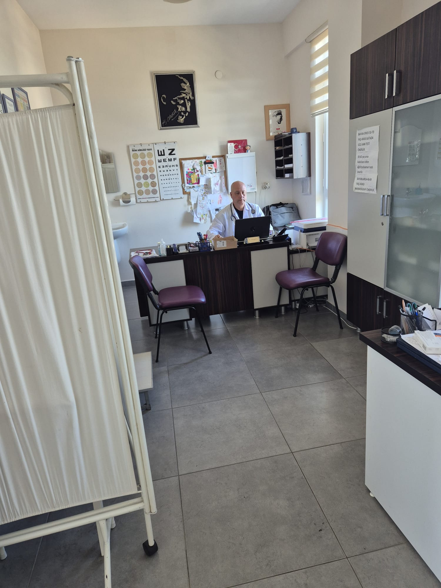 Dr. Mustafa Eser muayene odası