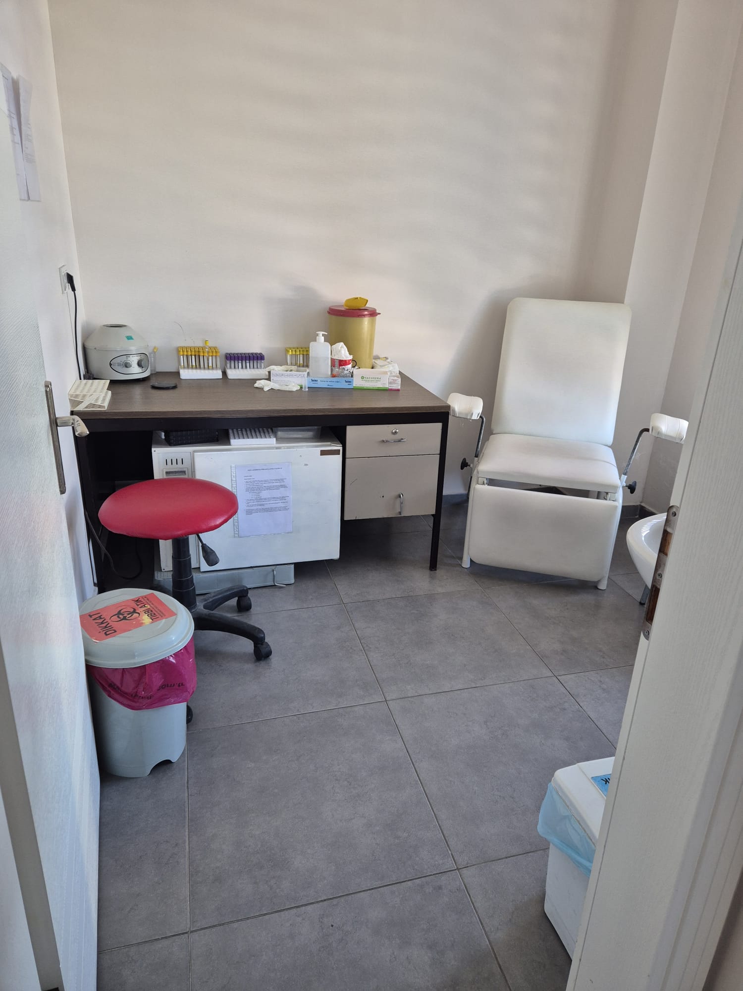 Aile Sağlığı Merkezi bekleme alanı